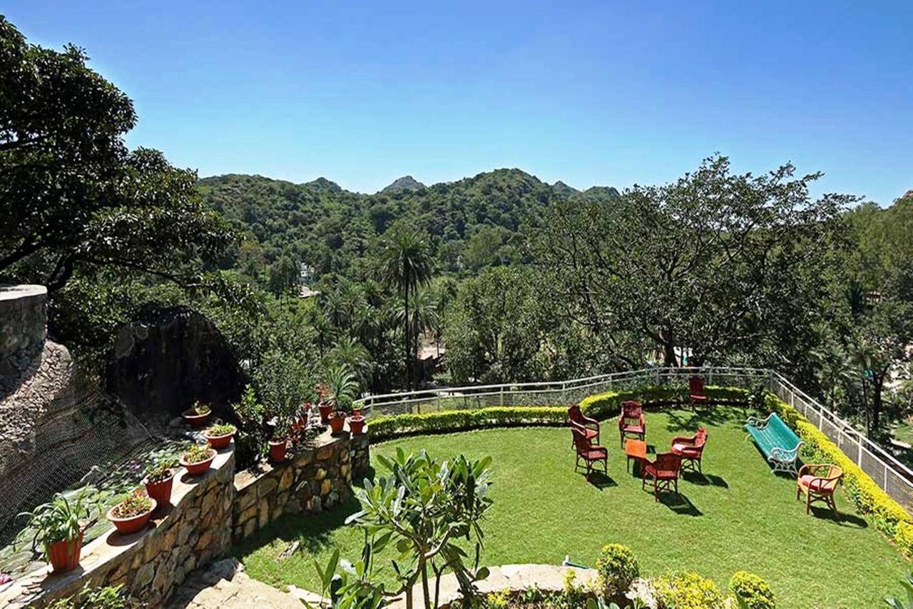 Kesar Bhawan Palace Mount Abu Exterior foto
